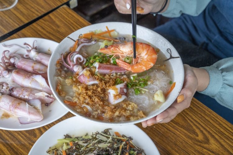 卯澳海洋驛站,百年石頭屋,北海岸,貢寮,海鮮料理,石花凍,小漁村,新北,小卷米粉,海鮮,東北