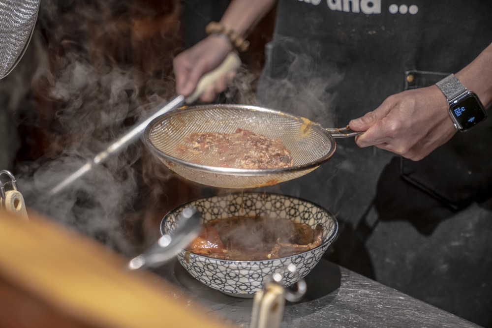 美食／板橋美食 門前隱味牛肉麵｜預約制文青食堂 處處細緻職人味 品嚐暖入人心的家常料理