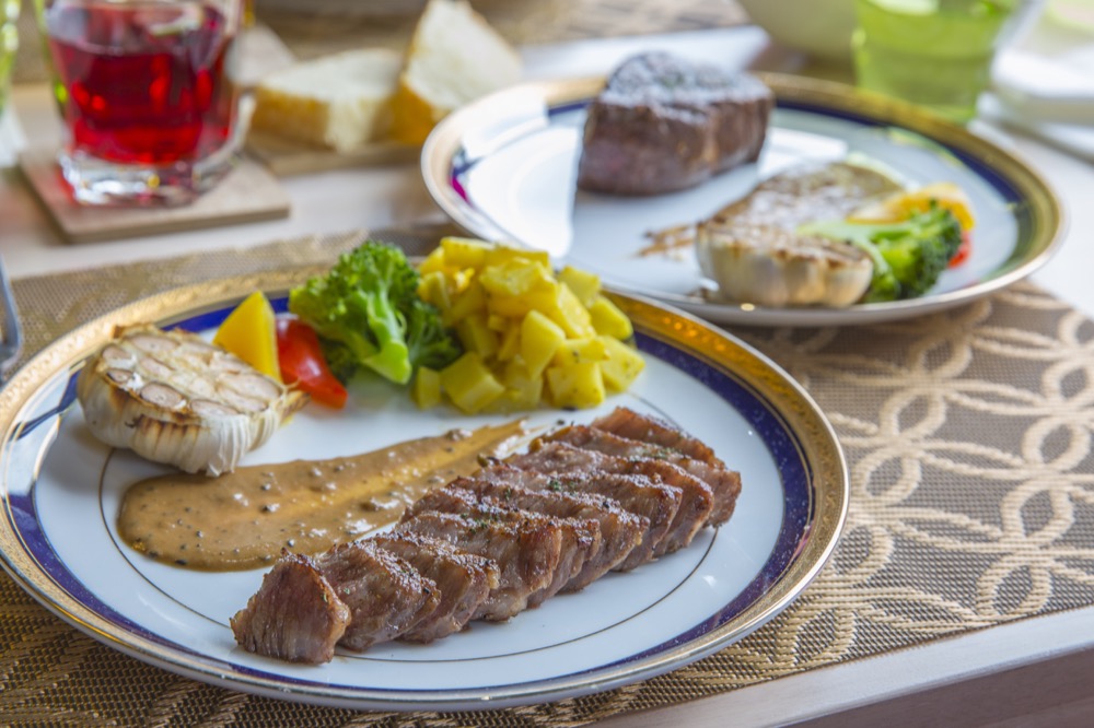 MrTom.steak15