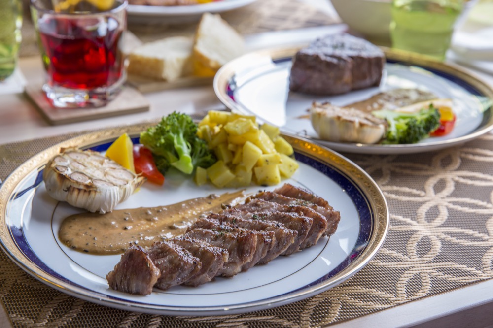 MrTom.steak16