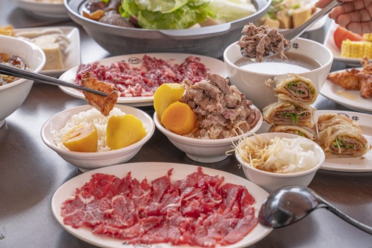 牛肉湯,溫體牛,紅燒牛肉麵,五花肉,牛大骨,安平區,自助式配料區,台南,安平,牛肉麵,火鍋, 二牛牛肉湯,熱炒