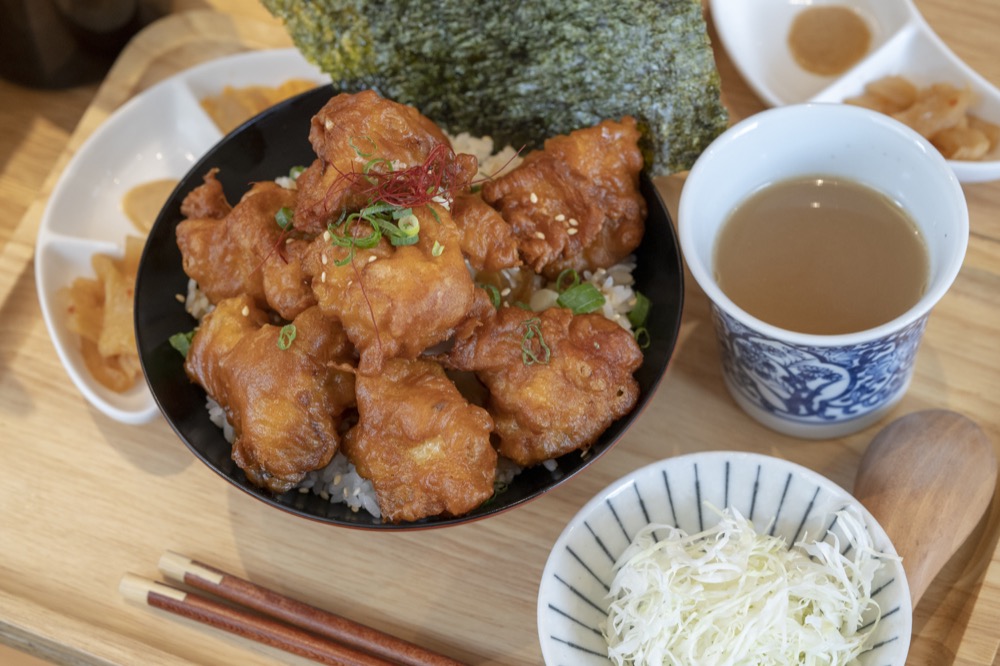 美食／台中日式餐廳　嵐山熟成牛かつ專売｜二訪讓人驚艷　用心搭配的炸牛排三盛合　滿足吃貨人的胃