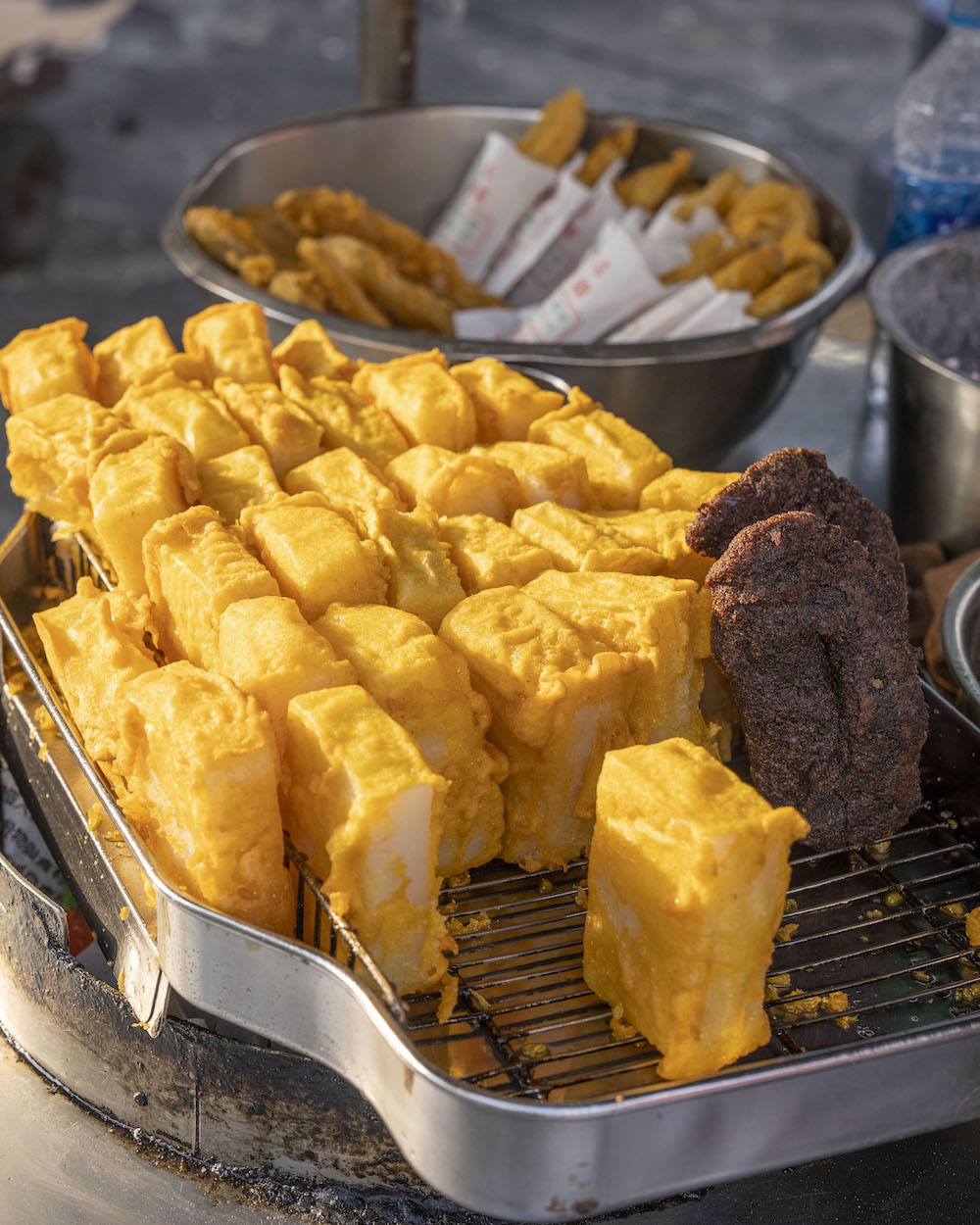 苓雅區自強夜市「古早味白糖粿」排隊都要吃到　「老字號銅板美食」熱賣超過一甲子！