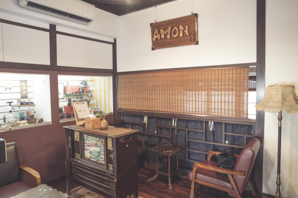 嘉義不限時咖啡廳｜AMON咖啡所　在嘉義老屋咖啡廳好享受～還有在地傳統糕餅
