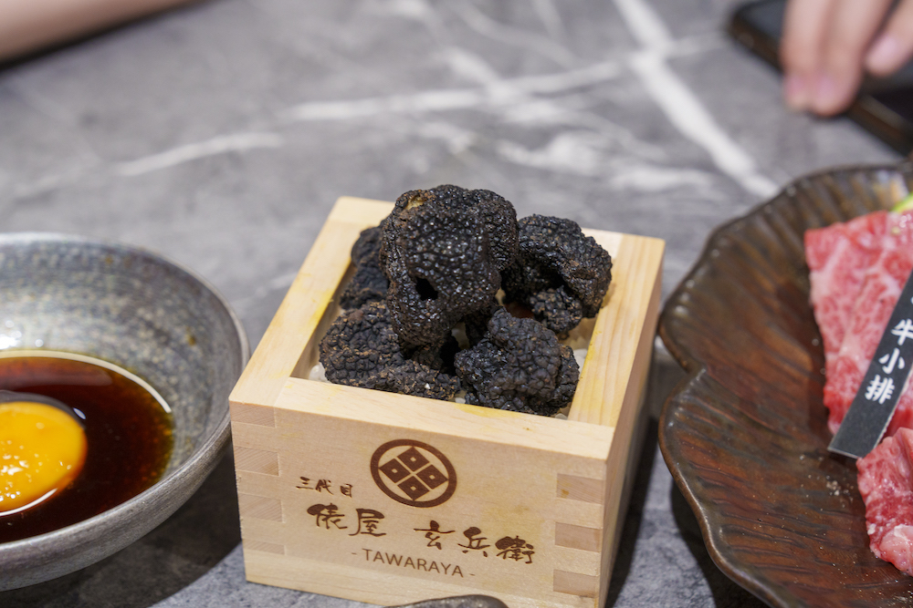 東區美食　青杉燒肉｜東區奢華燒肉品牌再加一　專人代烤「頂級A5和牛、波士頓活體龍蝦」海陸享受通通滿足！