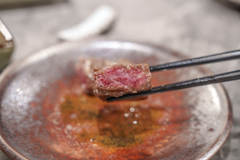 東區美食　青杉燒肉｜東區奢華燒肉品牌再加一　專人代烤「頂級A5和牛、波士頓活體龍蝦」海陸享受通通滿足！