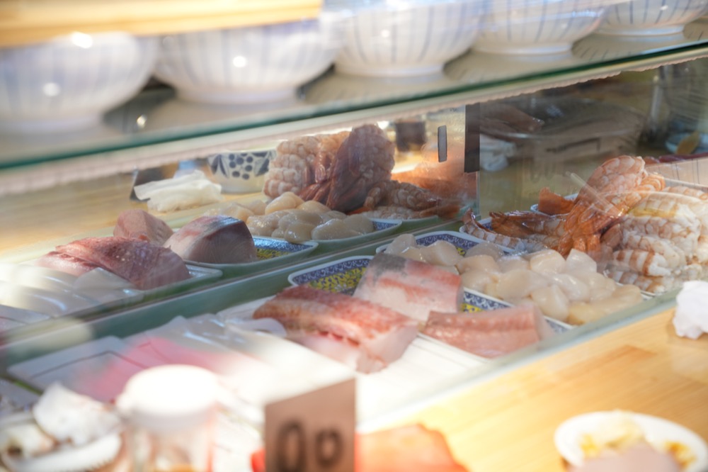 漁匠甘霖，台北美食，永樂市場內的平價新鮮生魚丼，逛迪化街也值得一試