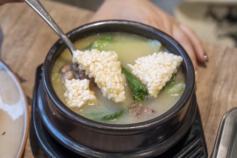 台北美食 金孫韓廚｜韓系玻璃屋太好拍！人氣韓式義大利麵　冬季必點雪濃湯暖胃