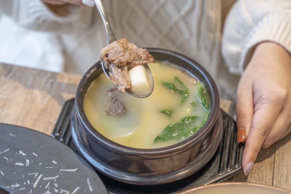 台北美食 金孫韓廚｜韓系玻璃屋太好拍！人氣韓式義大利麵　冬季必點雪濃湯暖胃