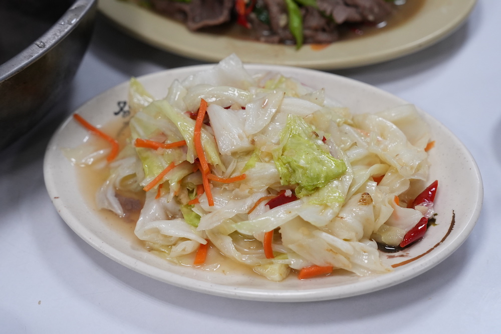 台中美食｜清真恩德元餃子館　絕對要預約！台中最強炭燒牛肉火鍋