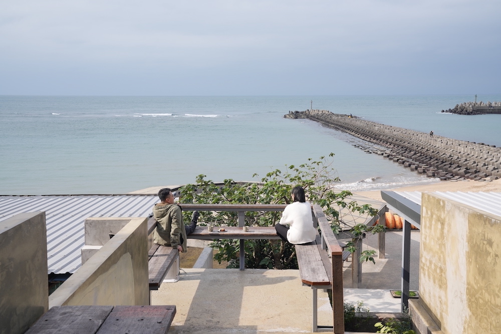 我們在海邊，三芝美食，海景第一排的漂亮咖啡廳，假日去海邊走走的好地方