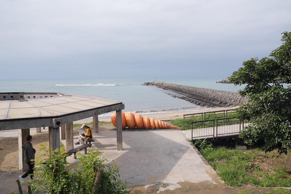 我們在海邊，三芝美食，海景第一排的漂亮咖啡廳，假日去海邊走走的好地方