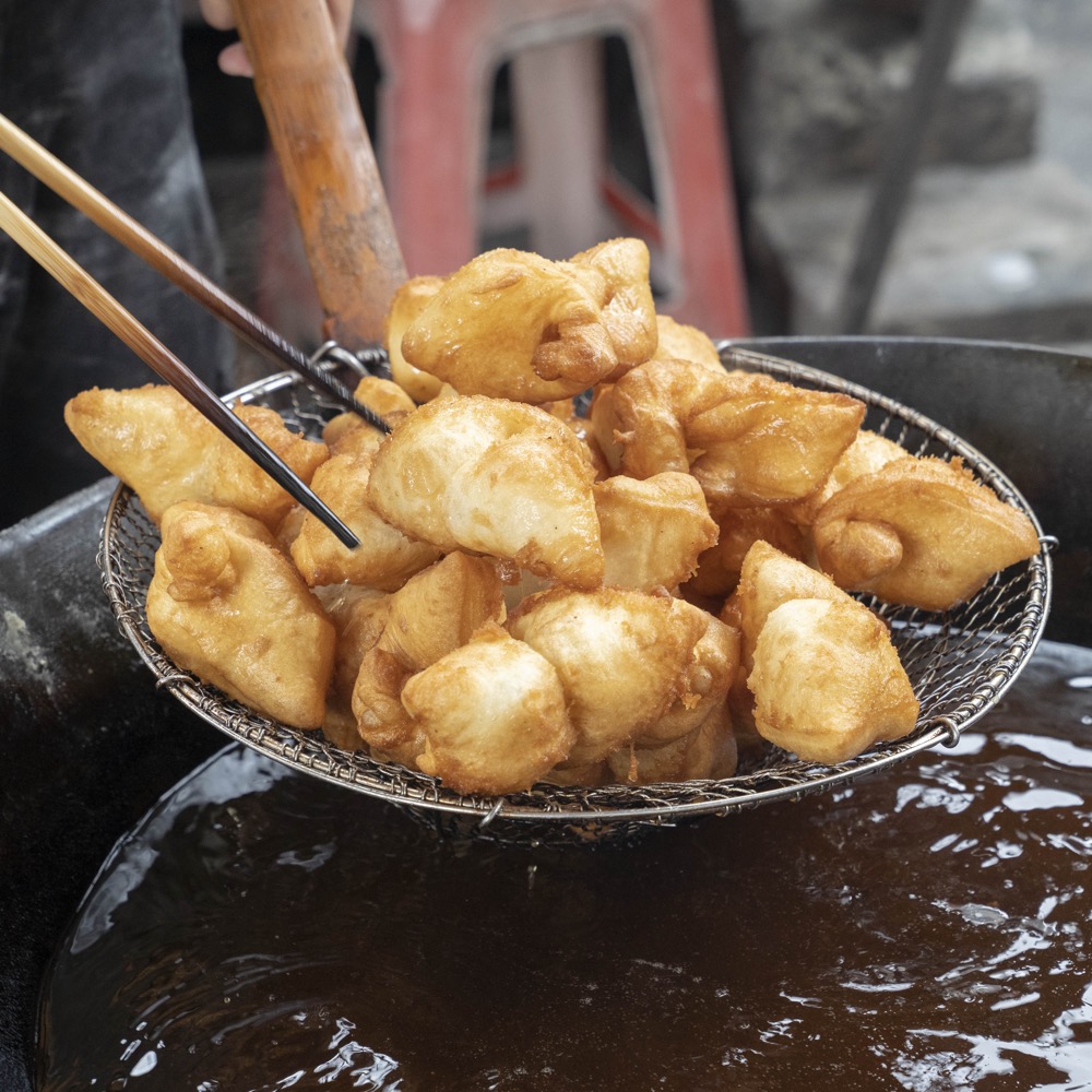 車路頭街雙胞胎甜甜圈，三重美食，三十年老店，一出爐就秒殺