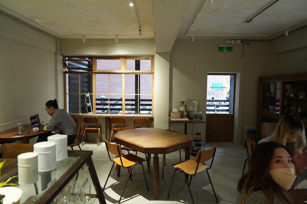 台北咖啡廳 Numéro Quatre｜松菸周邊質感「法式浪漫咖啡廳」　慵懶氛圍感「彷彿一秒飛到法國街頭」♡