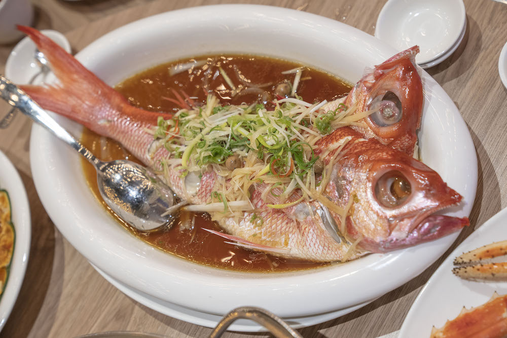 澎派海鮮餐廳，捷運西湖站美食，吃個帝王蟹鍋物再配海鮮熱炒