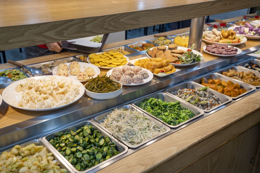 山野居蔬食，板橋江子翠站美食，不油膩的美味蔬食，秤重計價，美味又高CP值