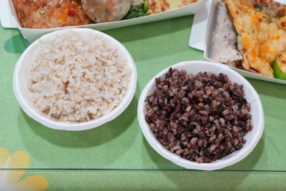 山野居蔬食，板橋江子翠站美食，不油膩的美味蔬食，秤重計價，美味又高CP值