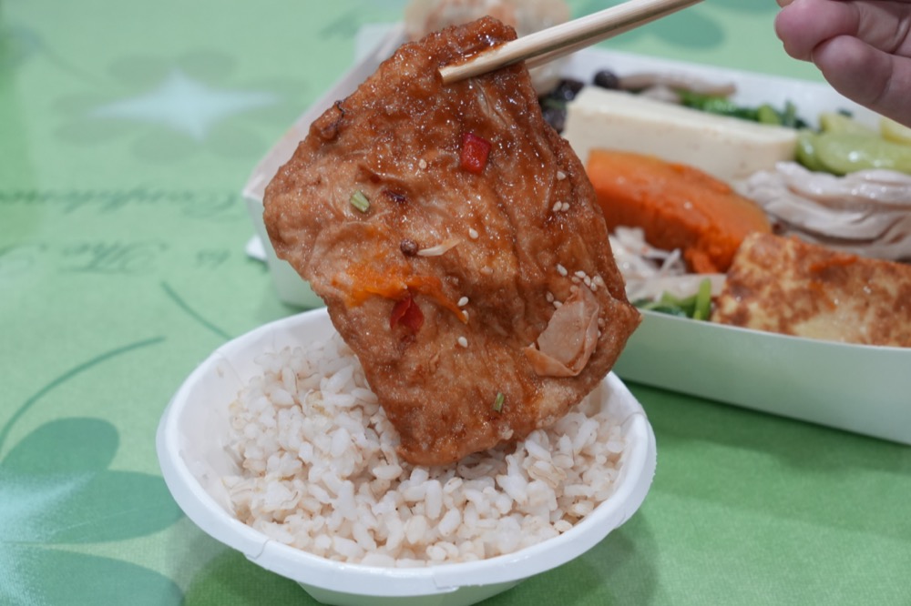 山野居蔬食，板橋江子翠站美食，不油膩的美味蔬食，秤重計價，美味又高CP值