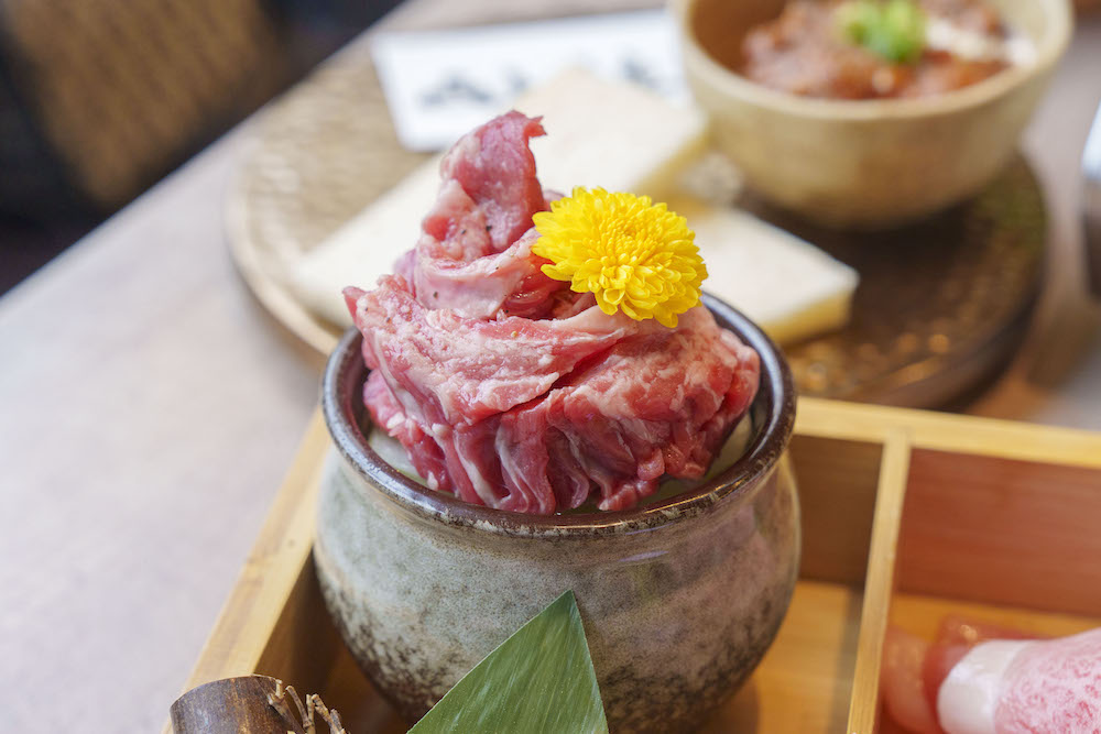 台北燒肉 山上走走｜超強「日式無菜單燒肉」插旗華山　好奢華「海膽手捲、和牛三明治」精緻美味！