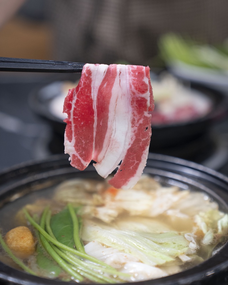 新北美食｜大胃王先衝！柒柒石頭火鍋吃到飽　牛丼飯鹹香涮嘴必朝聖