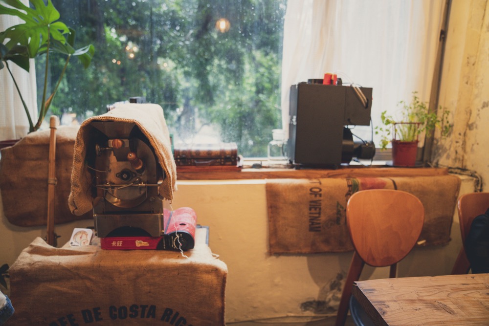 SmilingJesusontheroof19