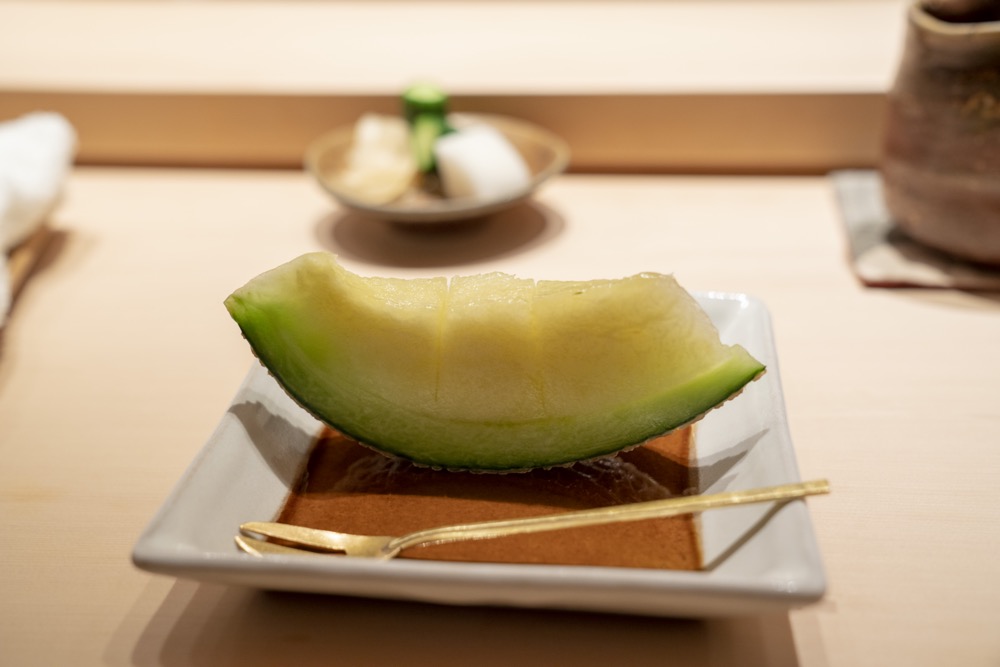 米其林一星鮨隆 　晚餐Omakase 板前壽司環境舒適～內斂的料理手法