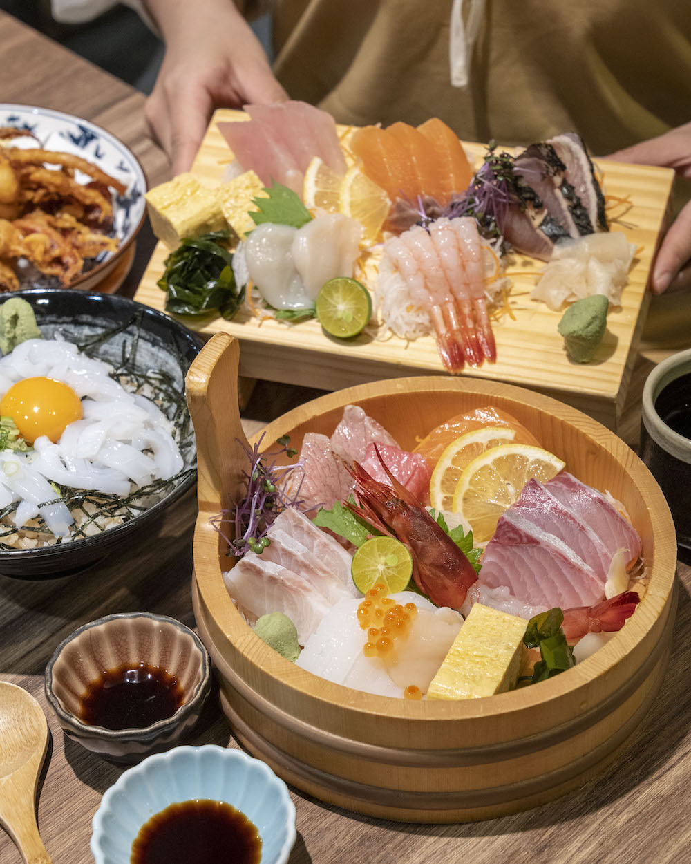 赤木鮮魚店，台北美食，榮星花園旁巷弄的美味生魚丼飯，老饕的平價選擇