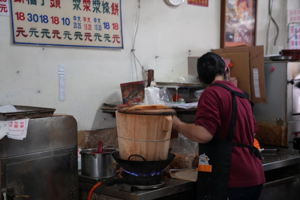 寶島豆漿店，基隆七堵美食，晚來吃不到的美好燒餅油條，一天只營業五小時