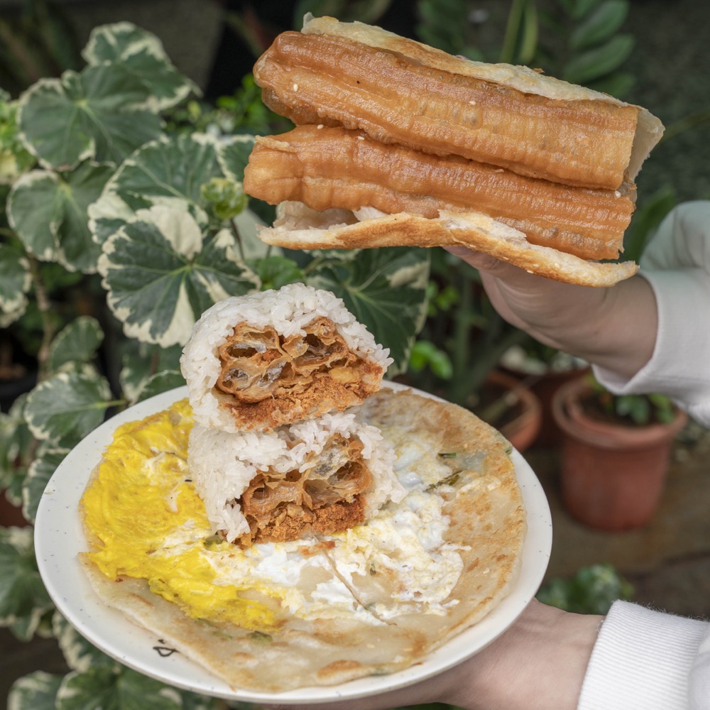 寶島豆漿店，基隆七堵美食，晚來吃不到的美好燒餅油條，一天只營業五小時