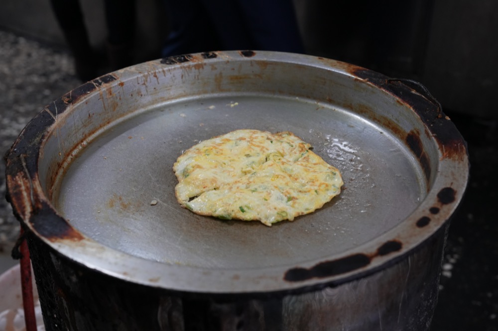 寶島豆漿店，基隆七堵美食，晚來吃不到的美好燒餅油條，一天只營業五小時