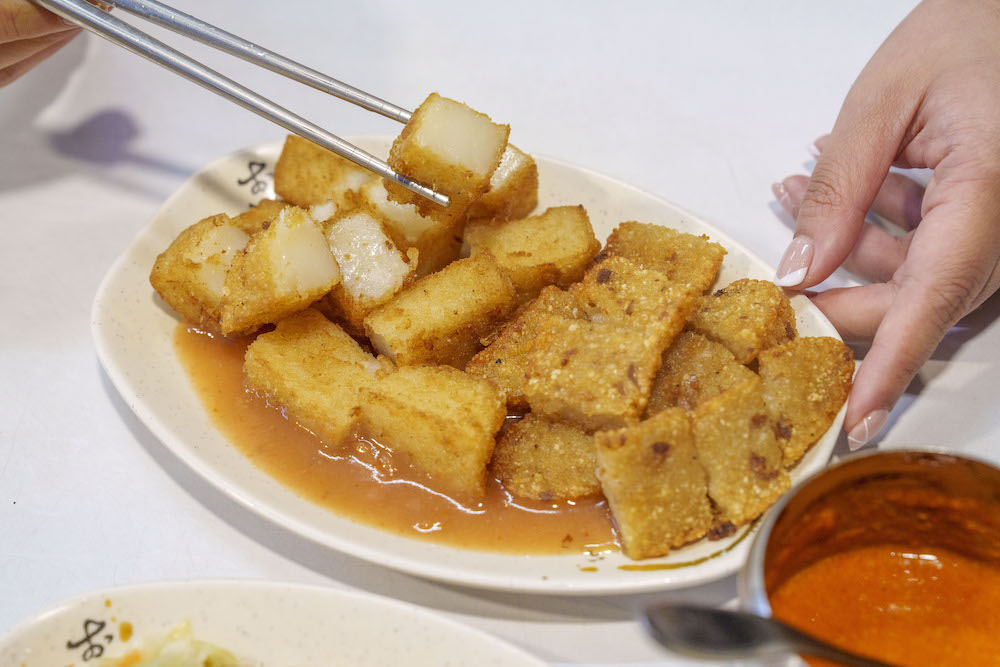 台北美食 可承傳統美食｜松山中崙市場巷弄內人氣小吃　超夠味「臭豆腐、大腸麵線」早上就開賣！