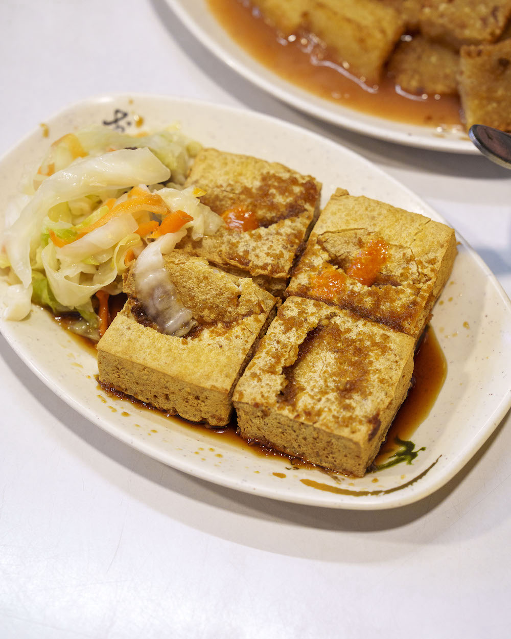 台北美食 可承傳統美食｜松山中崙市場巷弄內人氣小吃　超夠味「臭豆腐、大腸麵線」早上就開賣！