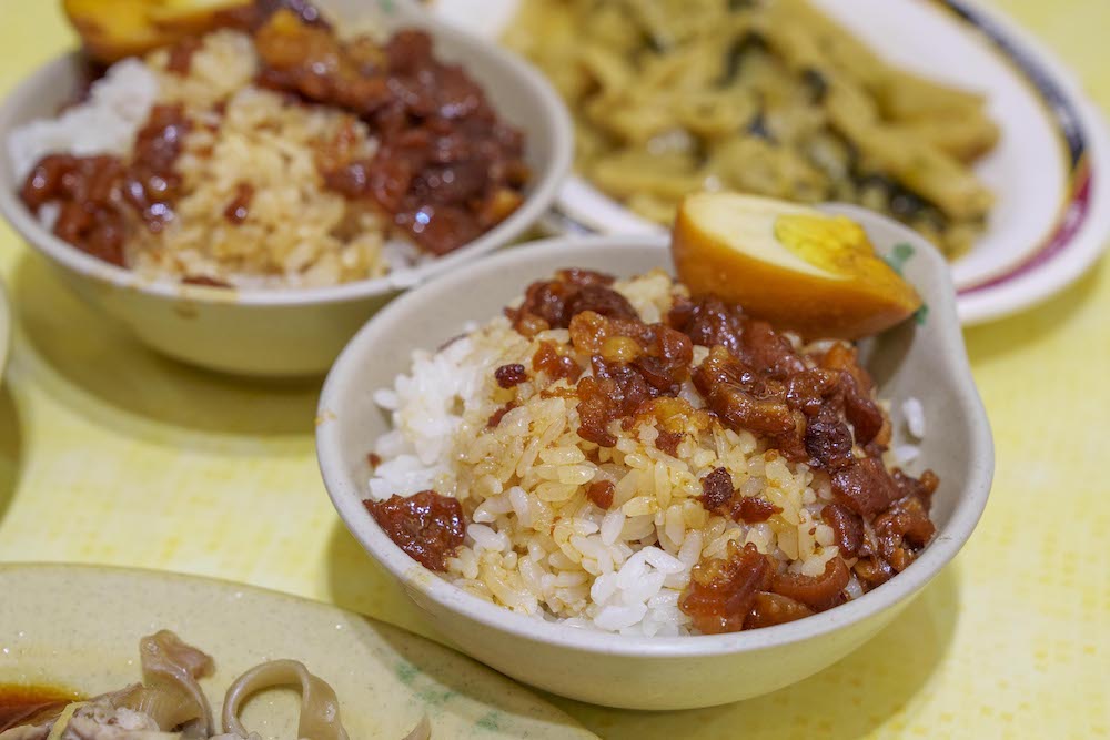 三重美食店小二 ｜在地人激推ㄟ魯肉飯　餐點銅板價正港台灣味