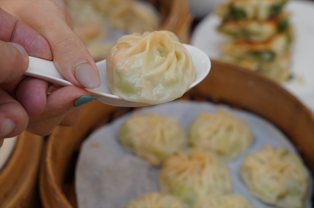 美食／萬芳醫院站美食 福鼎湯包店｜一早就開賣！木柵平價版星級湯包　蒸餃專賣　小心噴汁！