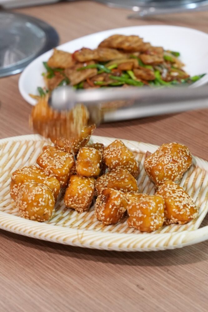 京華餐廳平津涮羊肉，高雄美食，民國38年就開的美味涮羊肉，不預約吃不到