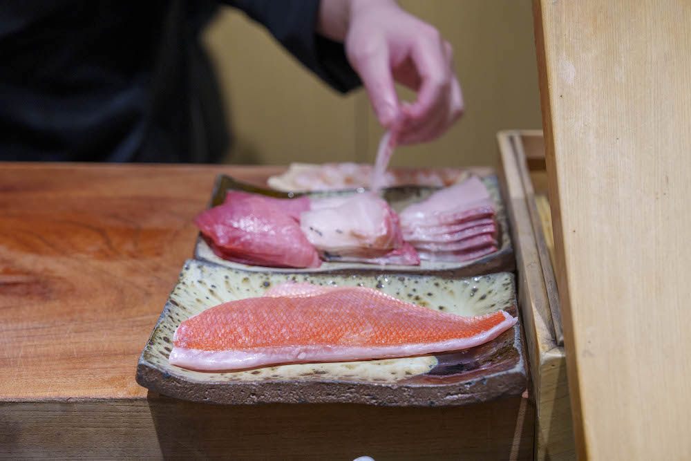 中壢壽司 樂魚料亭｜號稱小天本～無菜單板前壽司，漁貨食材新鮮