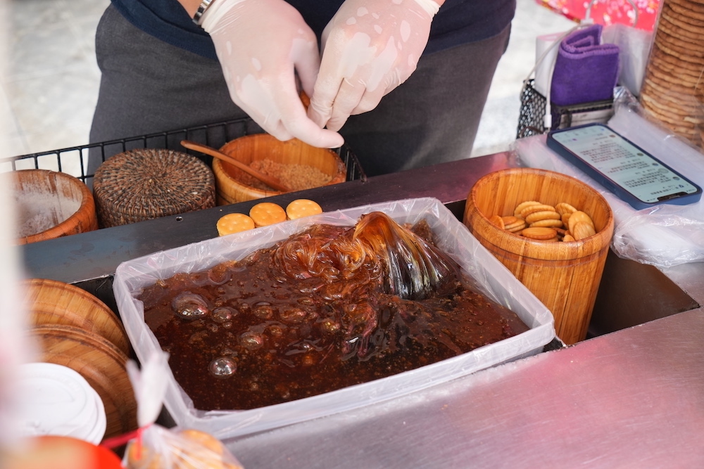 台北迪化街純正麥芽餅｜新鮮現做麥芽餅很涮嘴　鹹鹹甜甜一口接一口