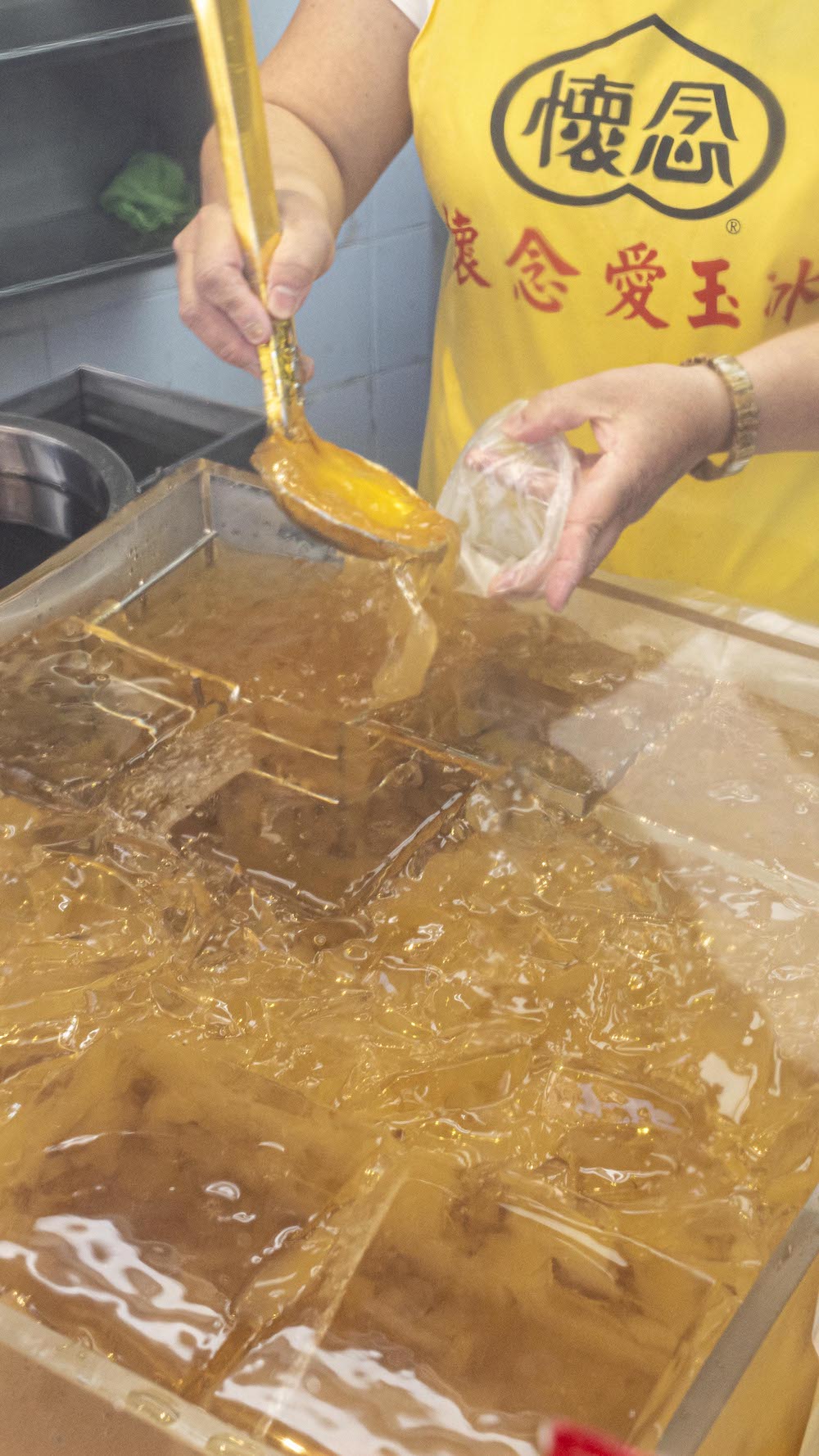 台北萬華美食 懷念愛玉冰｜華西街美食「70年老字號」愛玉冰 透心涼古早味「老饕都喝這間」！