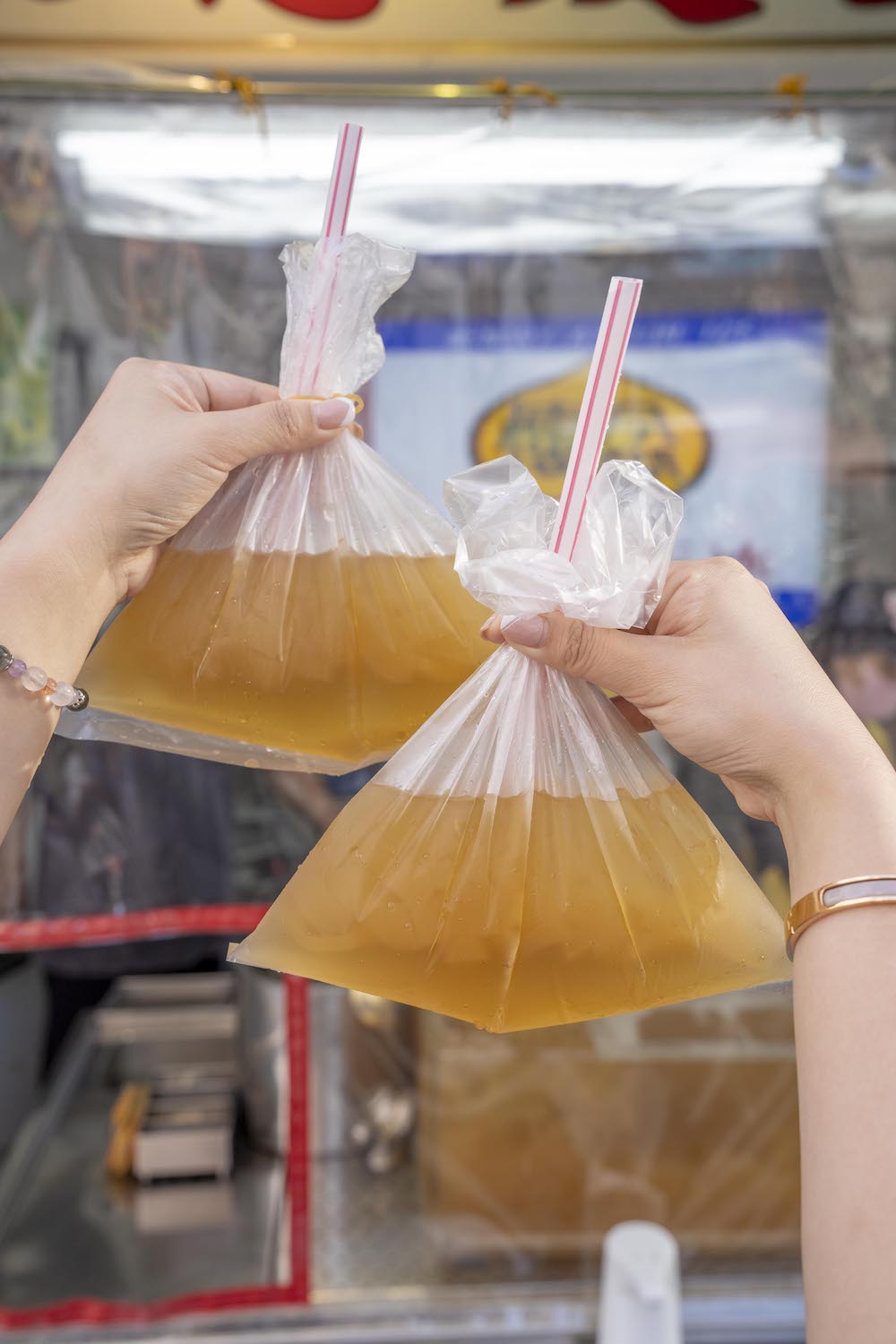 台北萬華美食 懷念愛玉冰｜華西街美食「70年老字號」愛玉冰 透心涼古早味「老饕都喝這間」！