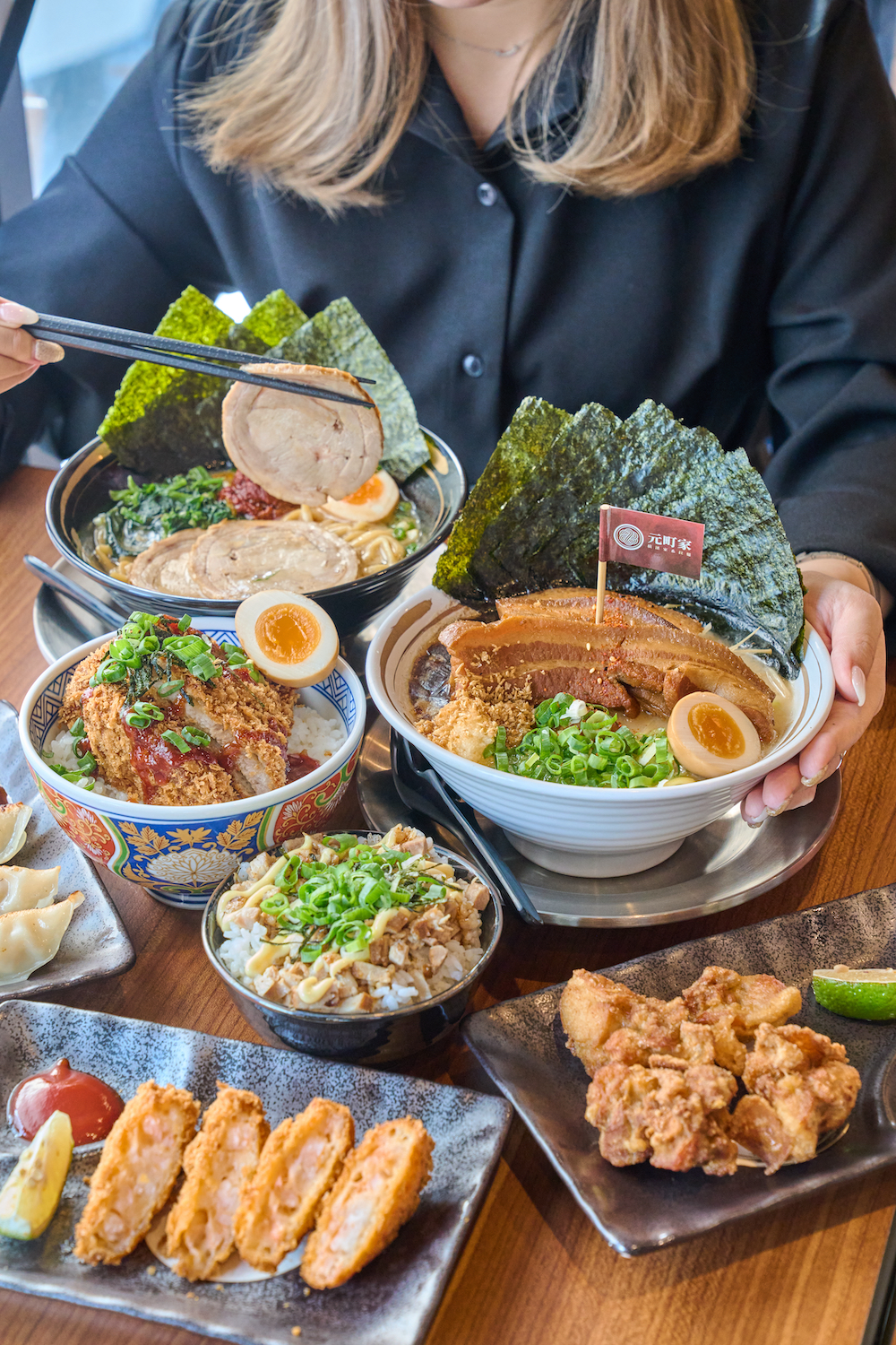 免飛日本也能吃道地拉麵！老饕最愛「 橫濱家系拉麵」