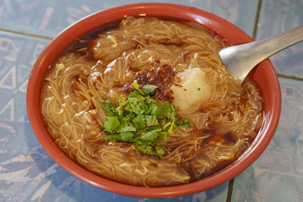 彰化溪湖美食，老屋麵線糊，滿滿膠質俗又大碗的超美味滷肉飯，還有料滿滿的大腸麵線!!