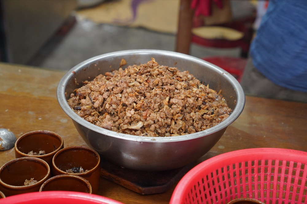 崎頭肉丸筒仔米糕，台中美食，到東勢一定要吃的陶瓷米糕