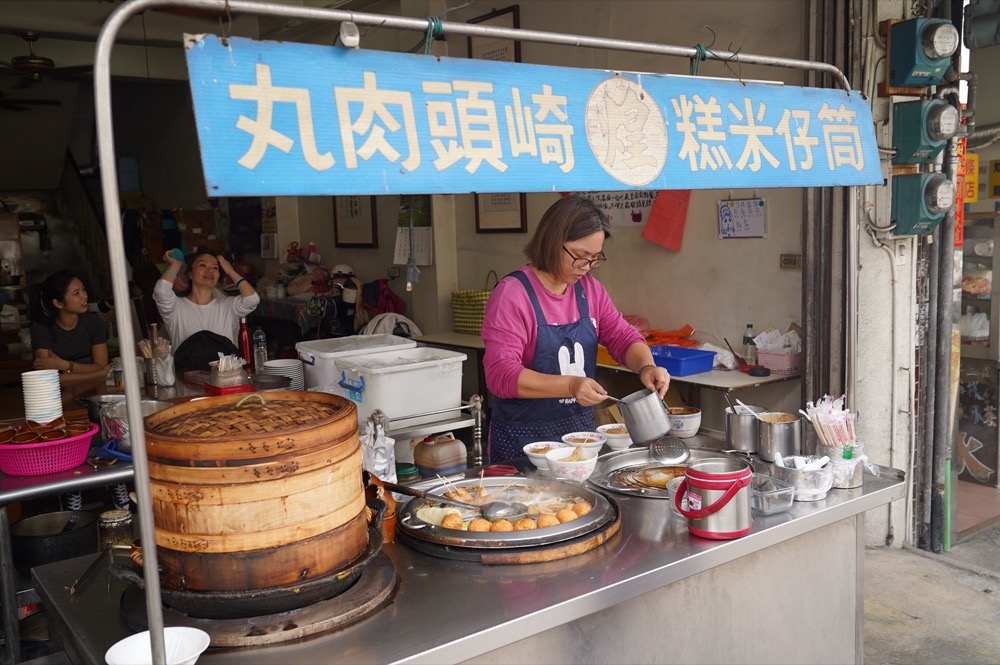 台中東勢美食 崎頭肉丸筒仔米糕｜獨特「陶瓷蒸米糕」用料實在，滿滿蝦米香氣，讓人一試成主顧！｜美食