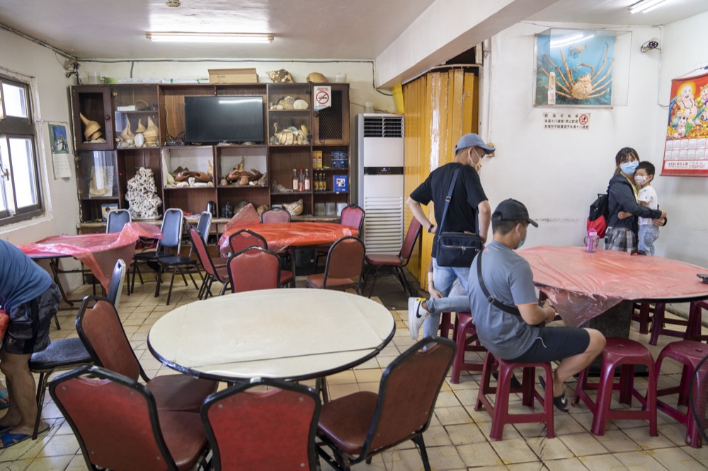 榮興海產小吃店，瑞芳美食，八斗子漁港附近的美味海鮮，老饕最愛，只能點一次要會點菜