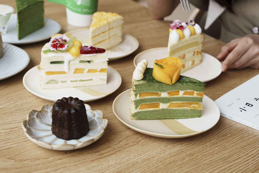台中咖啡廳 先生Sensei千層蛋糕 黎明店｜新鮮水果搭配純手工千層蛋皮～香Ｑ口感超迷人～