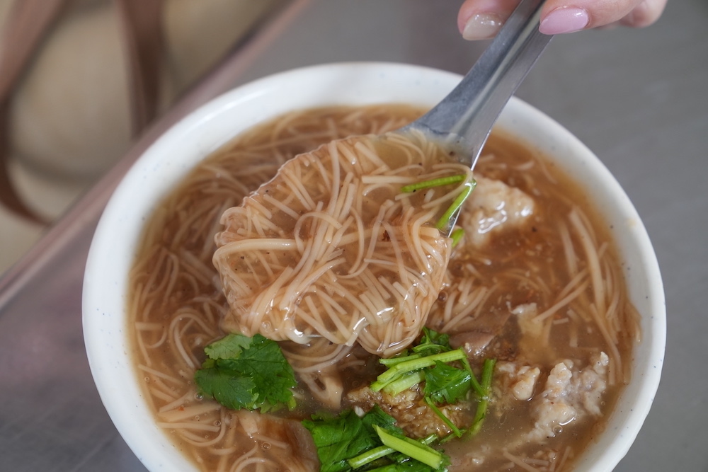 桃園美食 仙紅麵線羹｜「大腸麵線」飄香逾20年　佛心銅板價「整碗盛滿滿」高CP值先收藏！