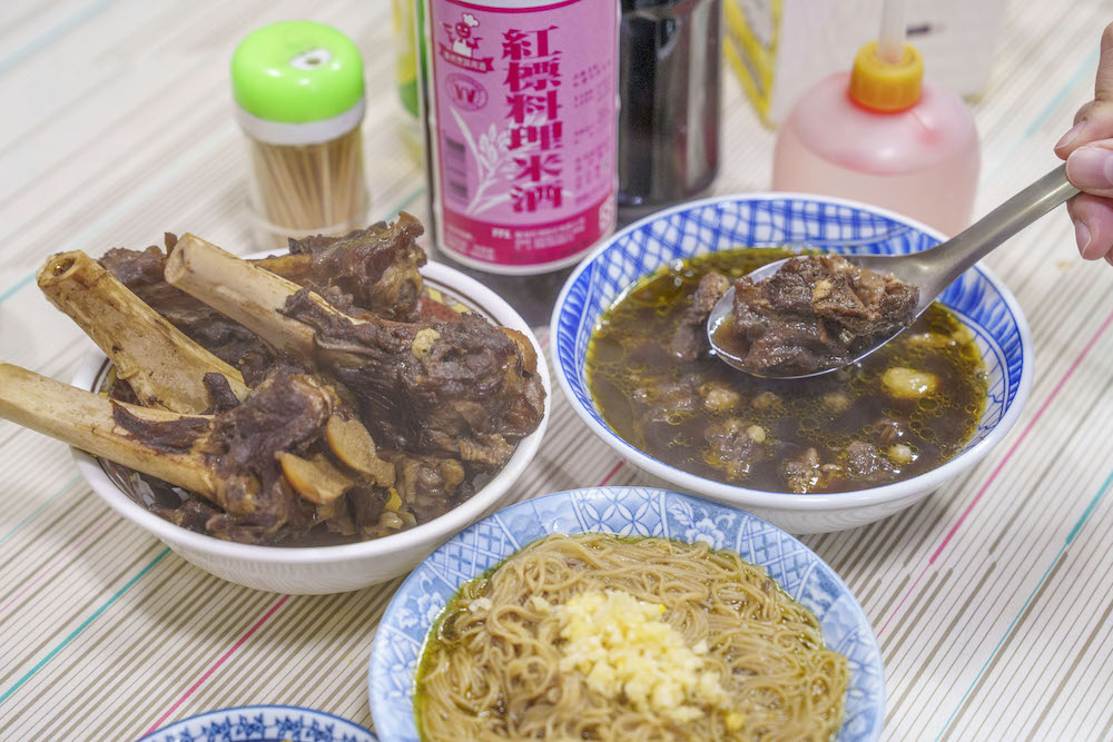 台南美食 新化秀美羊肉湯｜每日新鮮直送「現宰溫體羊肉」　隱藏版當歸羊肉湯「從深夜就開賣」！