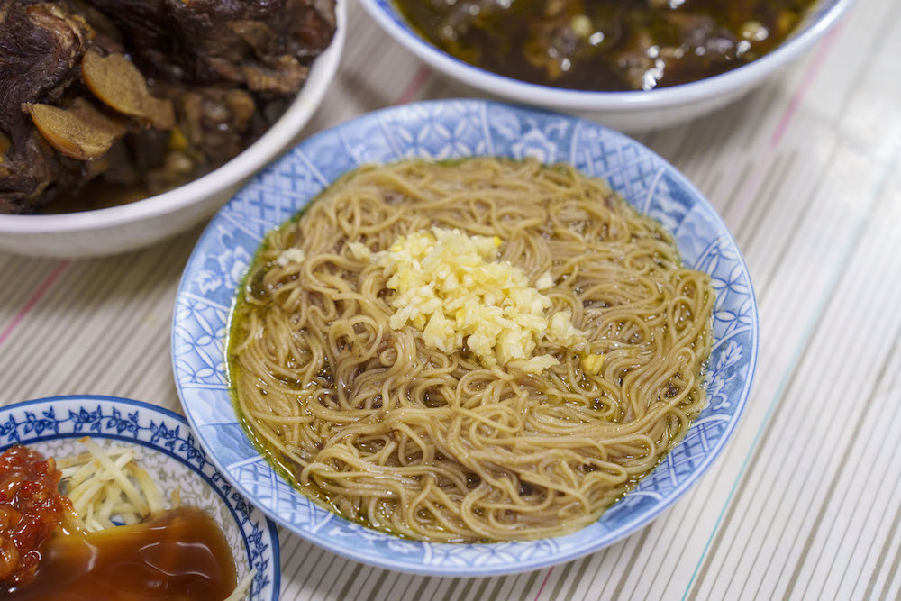 台南美食 新化秀美羊肉湯｜每日新鮮直送「現宰溫體羊肉」　隱藏版當歸羊肉湯「從深夜就開賣」！