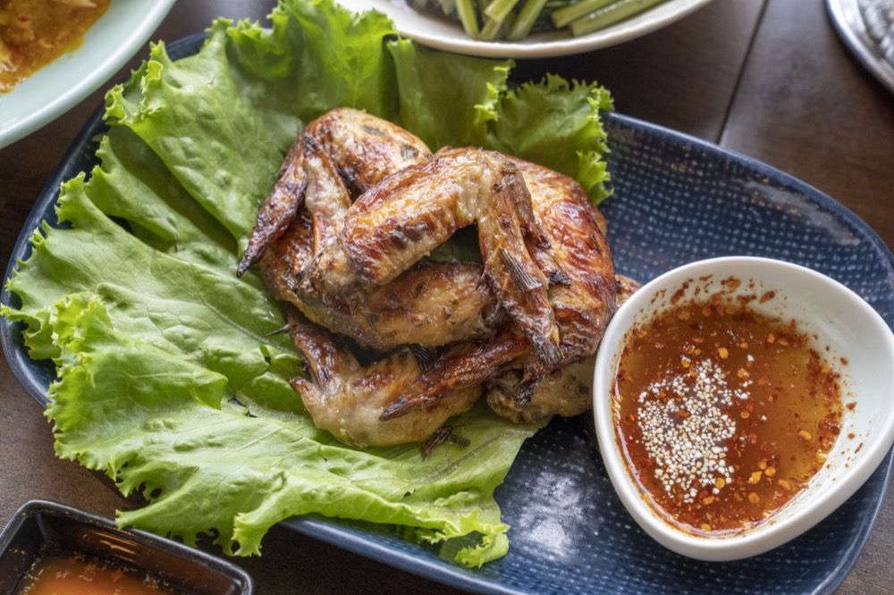 美食／桃園美食 饗泰多｜一秒飛泰國！統領百貨人氣必吃「饗泰多」　五大經典菜系一次吃足！