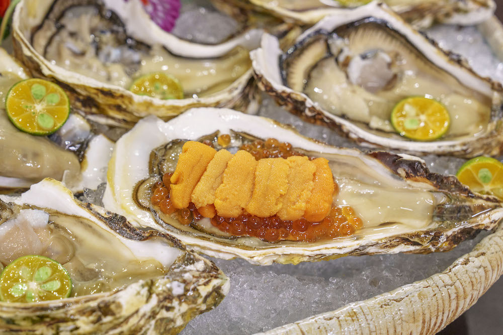 桃園美食 星星水產｜豪華又新鮮的活體水產超市 代客料理「龍蝦、生蠔、海膽」想吃什麼自己挑！